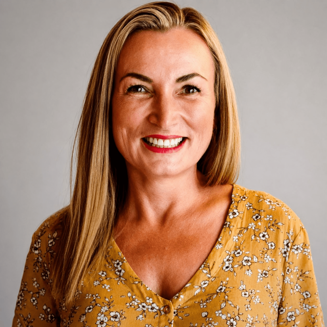 Dr. Julia Tilling